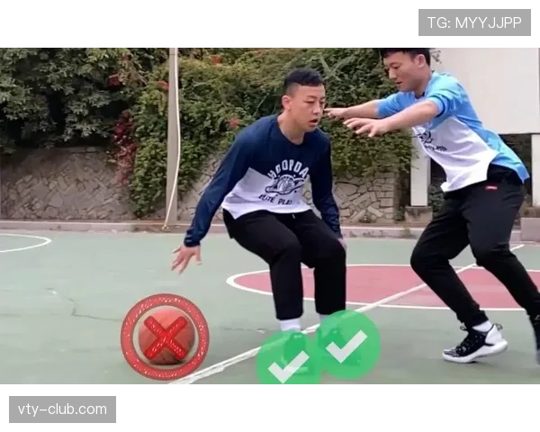 篮球规则详解:回场违例的定义与判定标准 篮球规则详解:回场违例的定义与判定标准